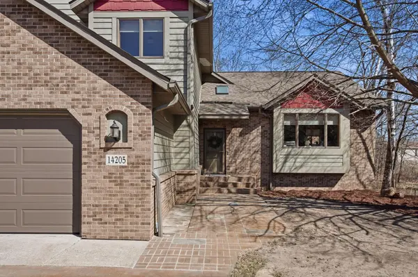 14205 Julliard ST NE, Forest Lake, MN 55025