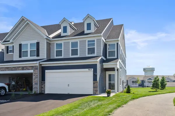 9621 4th Street LN N,  Lake Elmo,  MN 55042