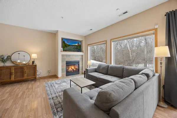 191 Larpenteur AVE E #A, Maplewood, MN 55117