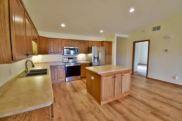2573 20th AVE SE, Saint Cloud, MN 56304