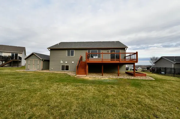 887 Golf View AVE, Zumbrota, MN 55992