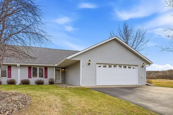 320 Willink DR, Baldwin, WI 54002