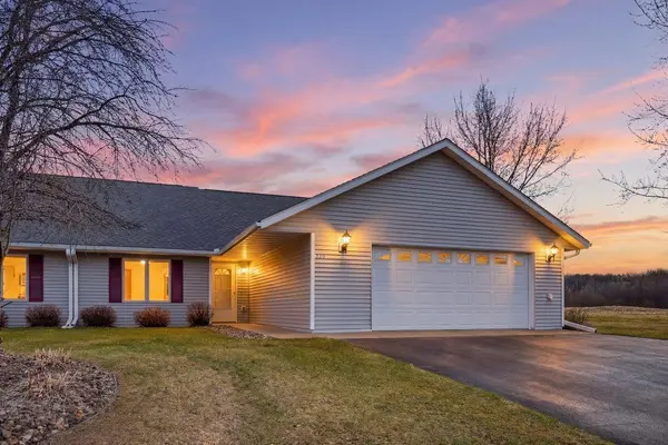 320 Willink DR, Baldwin, WI 54002