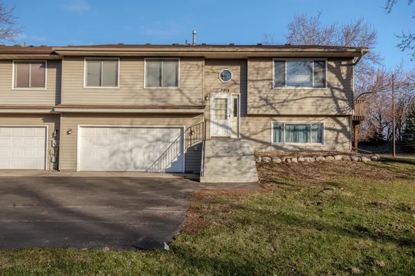 3814 Windcrest CT, Eagan, MN 55123