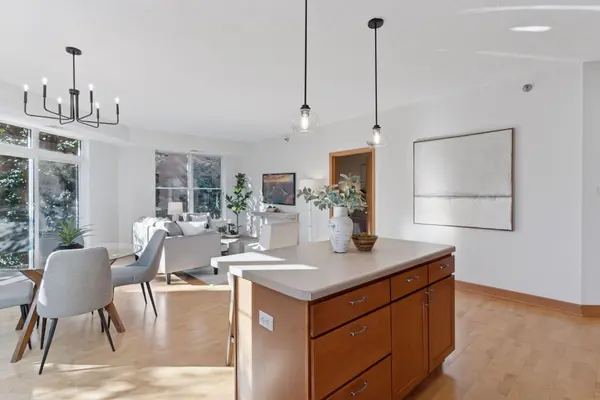 1800 Clinton AVE #208, Minneapolis, MN 55404