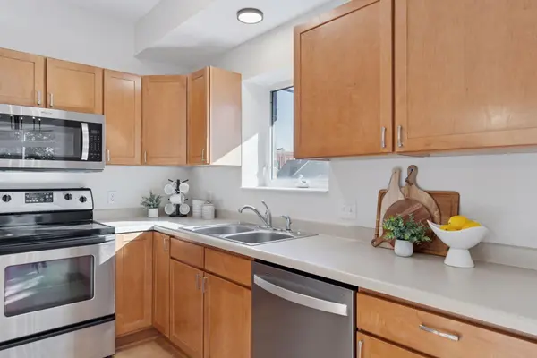 1800 Clinton AVE #208, Minneapolis, MN 55404