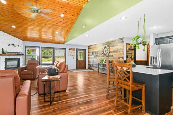 6624 E Mud Lake RD, Wright, MN 55798