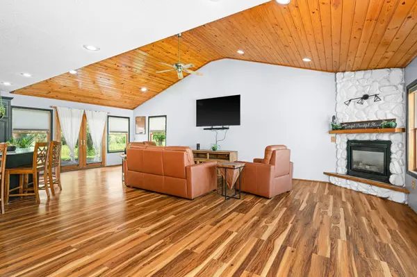 6624 E Mud Lake RD, Wright, MN 55798