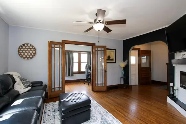 607 Adams ST SE, Hutchinson, MN 55350