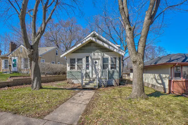 1401 Hazel ST N, Saint Paul, MN 55119