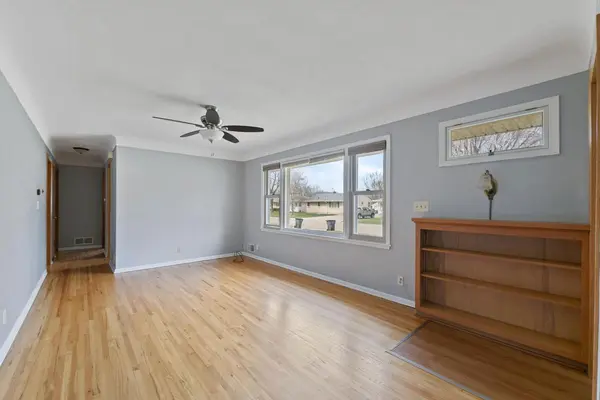 2800 Longview DR, North Saint Paul, MN 55109