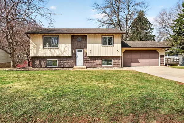 513 Meadowlark CT NW, Byron, MN 55920