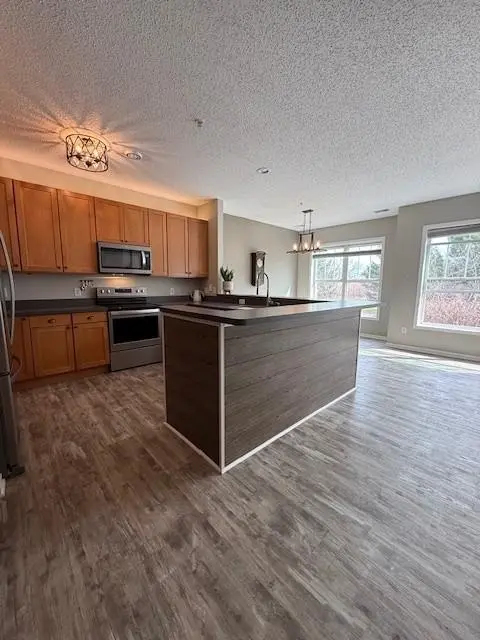 1240 County Road D E #15, Maplewood, MN 55109