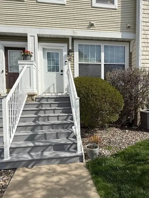 1240 County Road D E #15, Maplewood, MN 55109
