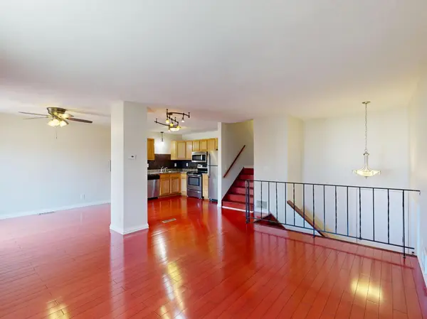 2477 Woodbridge ST, Roseville, MN 55113