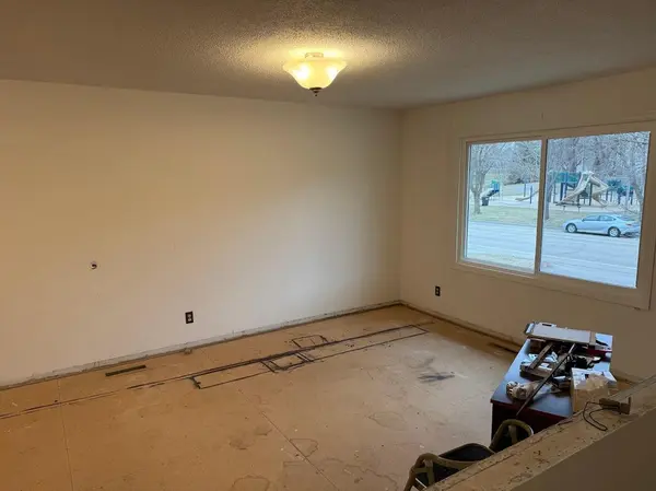 13316 Valley Forge LN N, Champlin, MN 55316