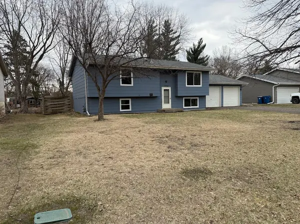 13316 Valley Forge LN N, Champlin, MN 55316