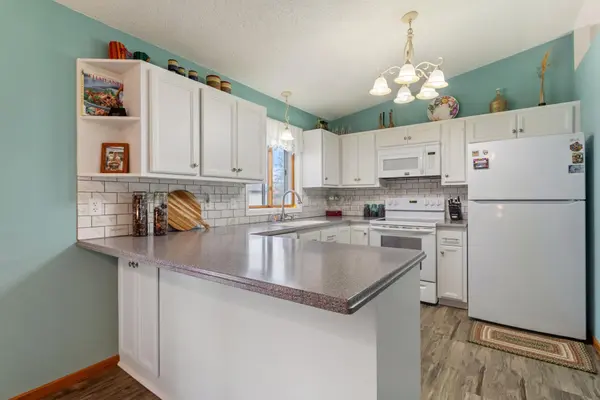 10720 Butternut CIR NW, Coon Rapids, MN 55448
