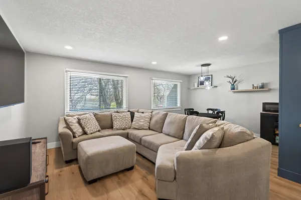 7553 Zinnia WAY, Maple Grove, MN 55311