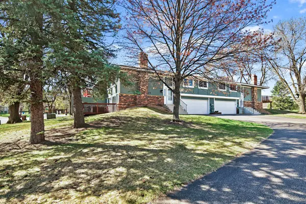 7553 Zinnia WAY, Maple Grove, MN 55311