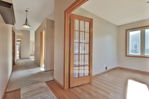 897 Evergreen CT, Vadnais Heights, MN 55127