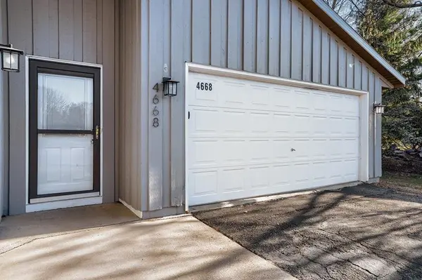 4668 Penkwe WAY, Eagan, MN 55122