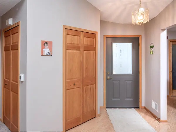 7565 Ojibway Park CT, Woodbury, MN 55125