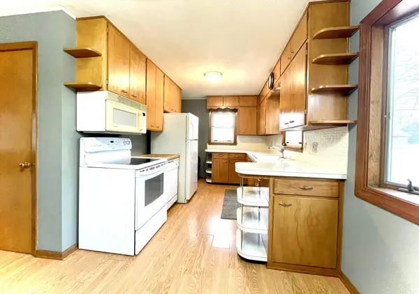 1103 Amelia AVE, Albert Lea, MN 56007