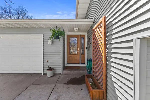 8019 122nd LN N, Champlin, MN 55316