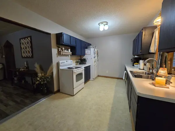 361 S Montgomery AVE, Le Center, MN 56057