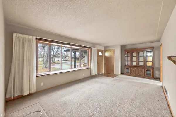 10719 Direct River DR NW, Coon Rapids, MN 55433