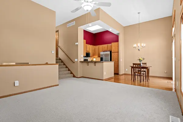 10686 Ironwood Pkwy, Woodbury, MN 55129