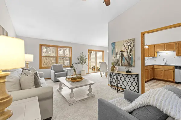 4211 Heine CT, Eagan, MN 55122