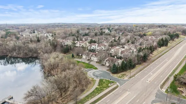 4211 Heine CT, Eagan, MN 55122