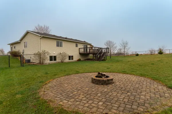 3145 Tamarack LN SE, Rochester, MN 55904