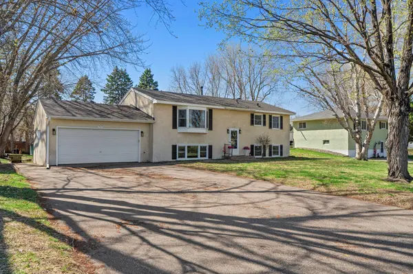 7424 Able ST NE, Fridley, MN 55432