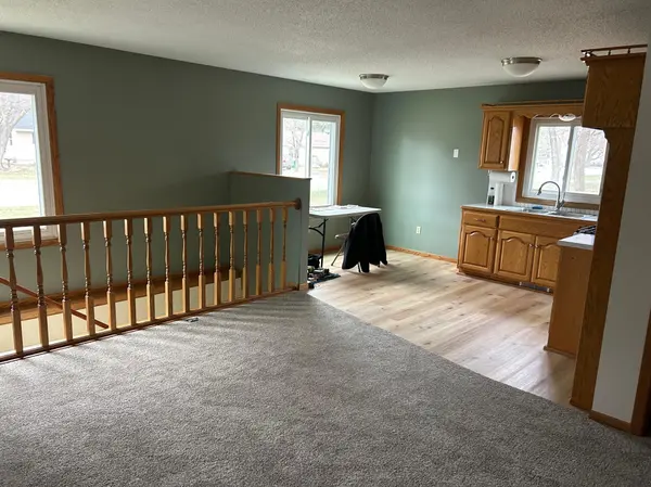 909 7th AVE N, Princeton, MN 55371