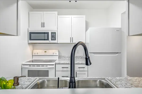 12930 Nicollet AVE #302, Burnsville, MN 55337