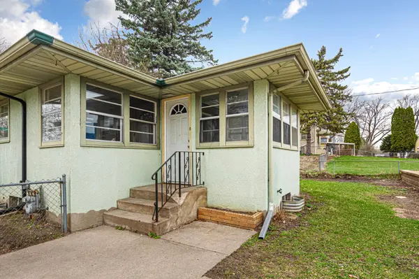 1384 Albemarle ST, Saint Paul, MN 55117