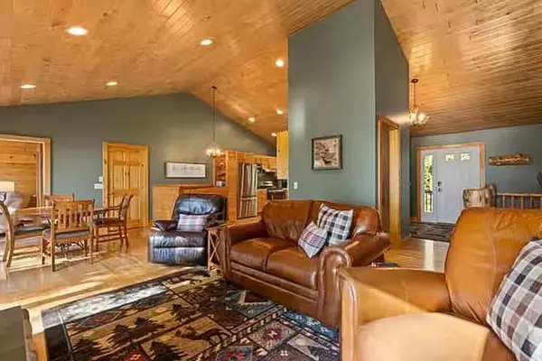 10580 Pine Song DR, Nisswa, MN 56468