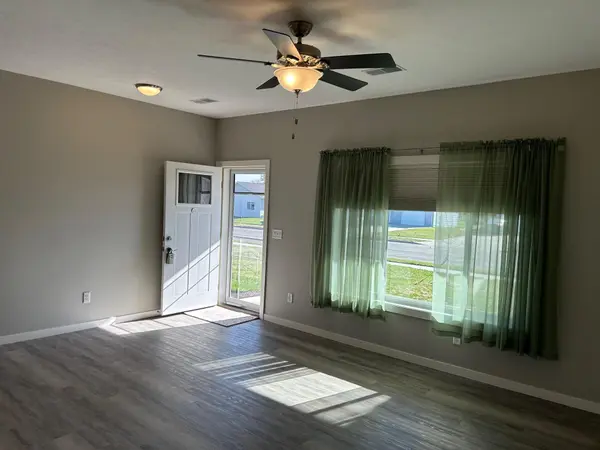 306 Oslo AVE, Marshall, MN 56258