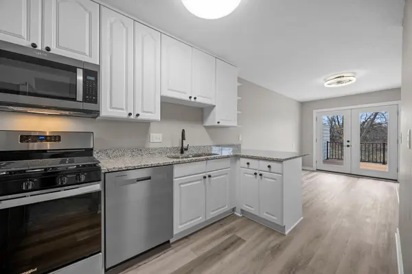 10502 Decatur AVE S, Bloomington, MN 55438