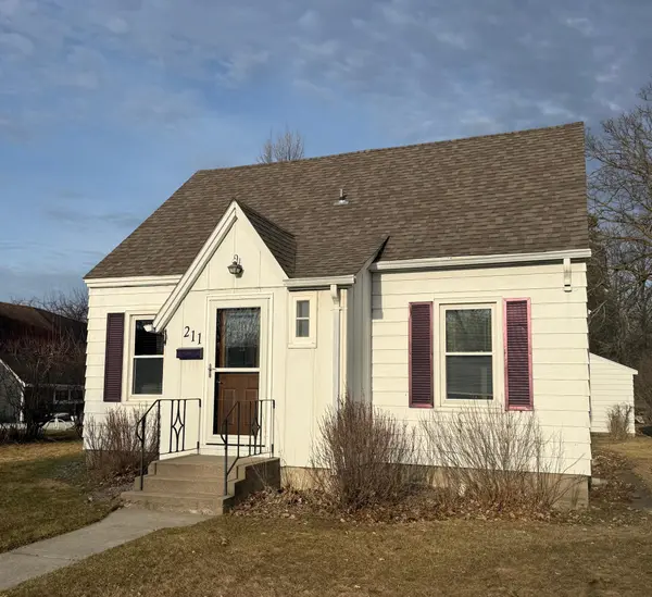 211 Crocker AVE N, Thief River Falls, MN 56701
