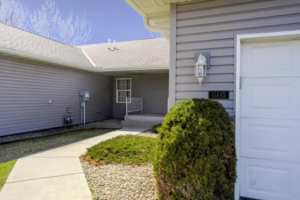 11445 Nicholas CIR, Monticello, MN 55362