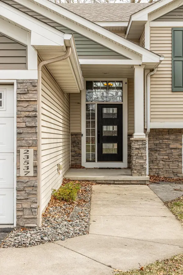 23537 Eidelweiss ST NW, Saint Francis, MN 55070