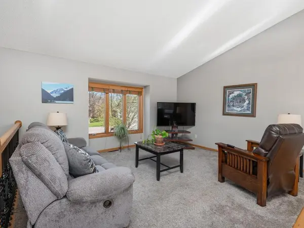 414 Arnica DR, Watertown, MN 55388