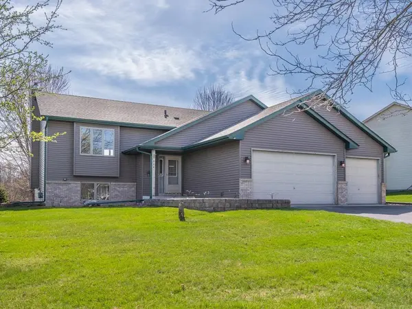 414 Arnica DR, Watertown, MN 55388