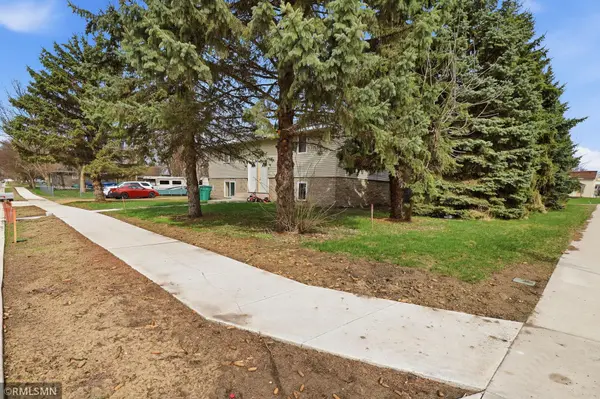 100 4th ST NW, Montgomery, MN 56069