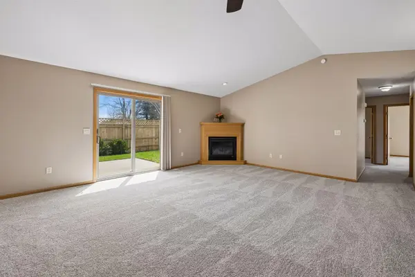 1135 Hidden LN, New Richmond, WI 54017