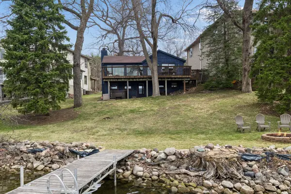 7433 Fernbrook LN N, Maple Grove, MN 55311